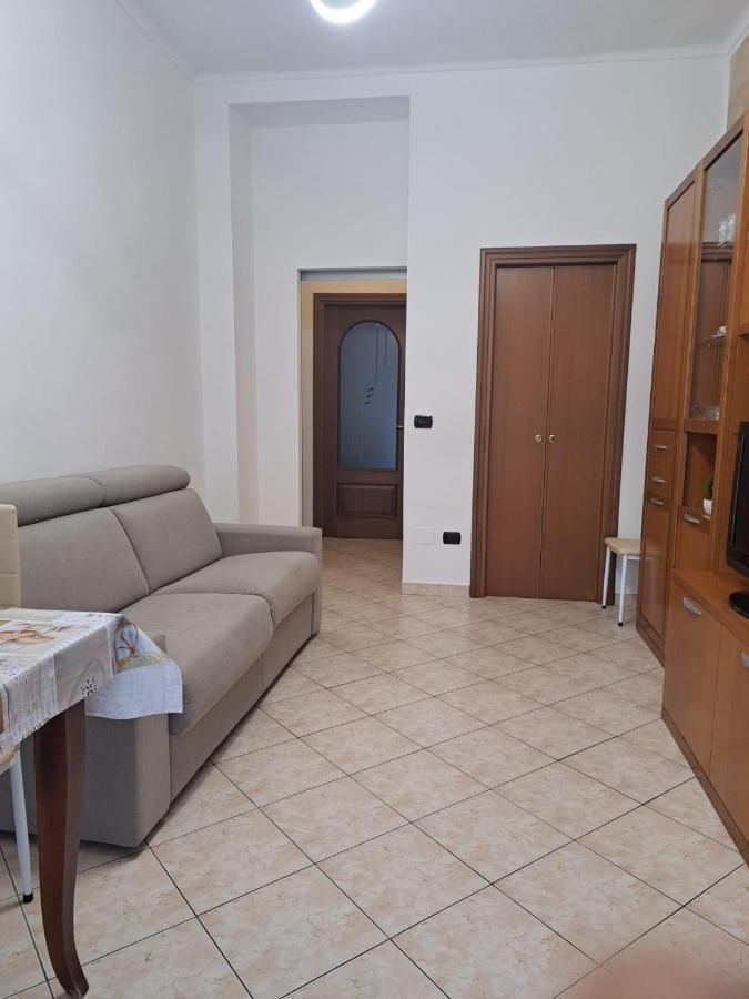 Metro-massaua Apartamento *